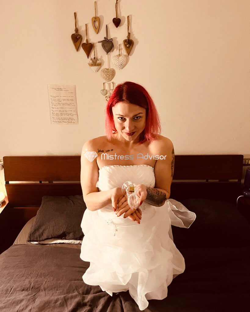 nikky divine money mistress